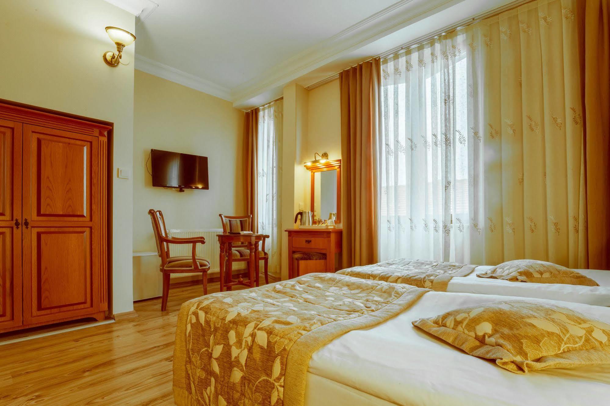 Отель Saba 3*